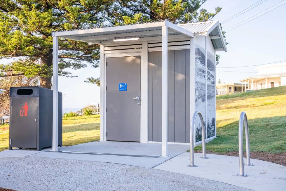 Coastal Toilet Building, William Ager Park Yamba