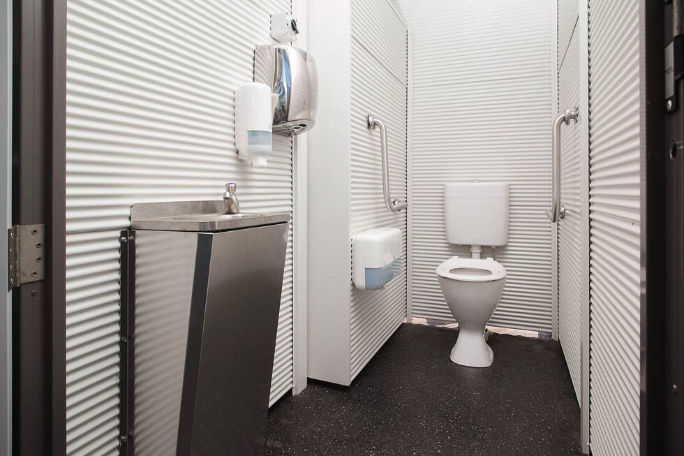 Mentone Grammar | School Toilet Building & Shelters