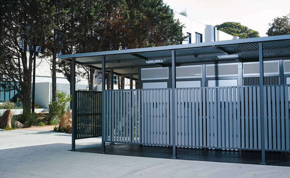 Mentone Grammar | School Toilet Building & Shelters