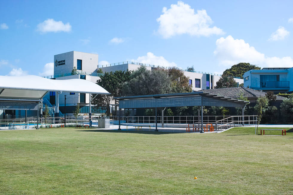 Mentone Grammar | School Toilet Building & Shelters