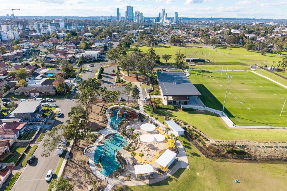 Laurie Ferguson Water Playground Toilet & Change Room Building | Modus