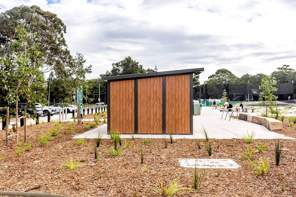 Deepwater Park Pump Track | Flood Resilient Custom Public Toilet Building | Modus Australia