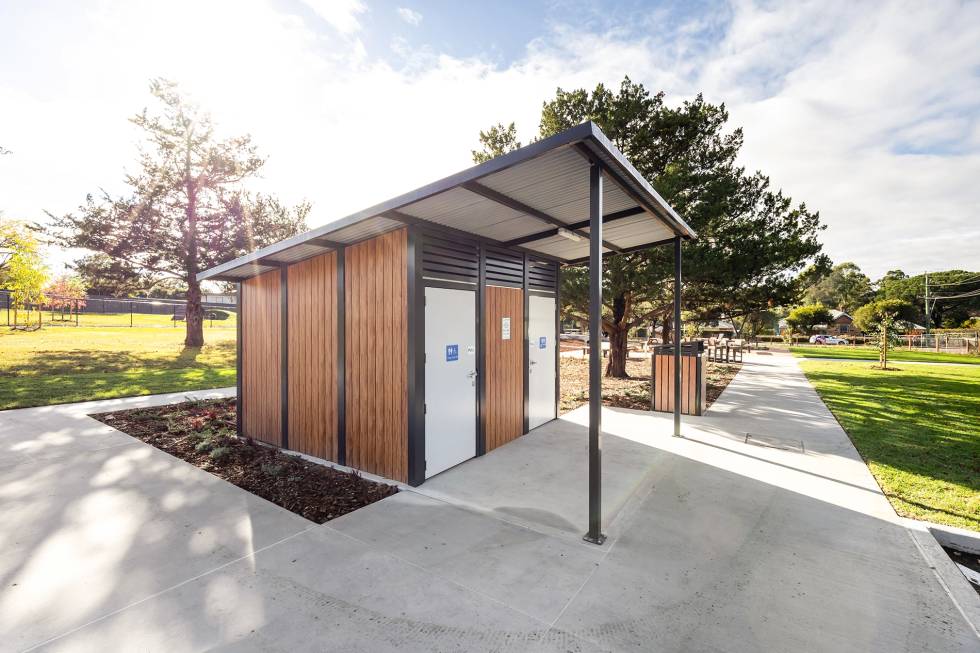 Redbank Reserve | Public Toilet Building