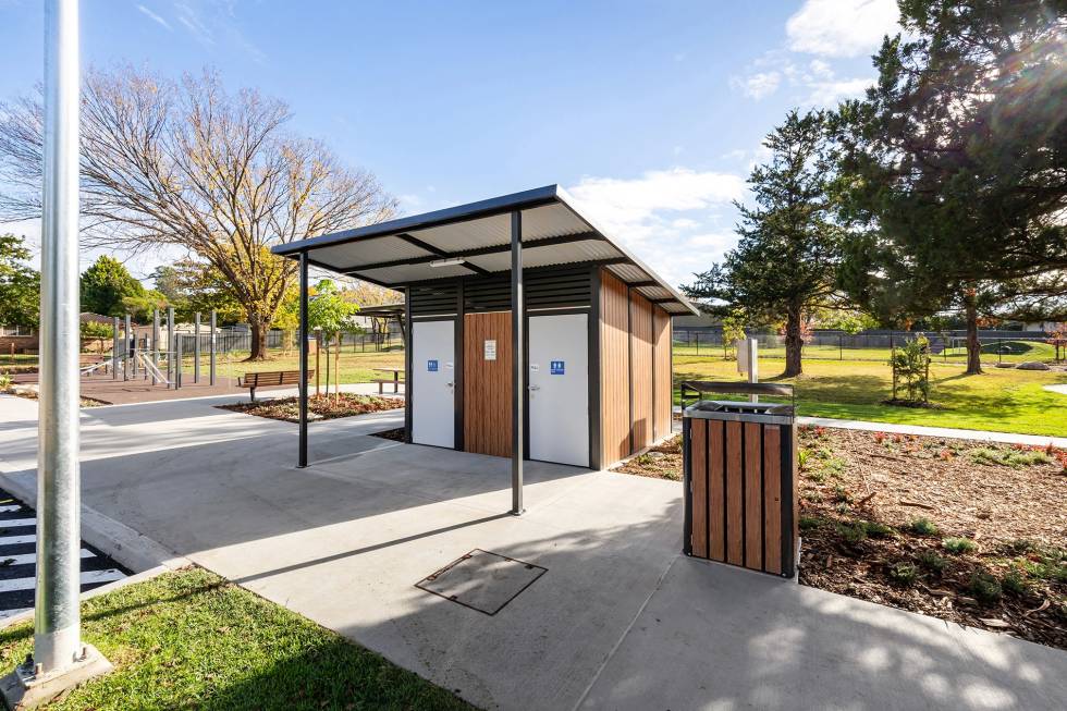 Redbank Reserve | Public Toilet Building