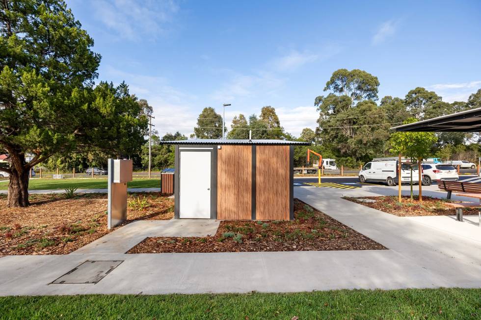 Redbank Reserve | Public Toilet Building