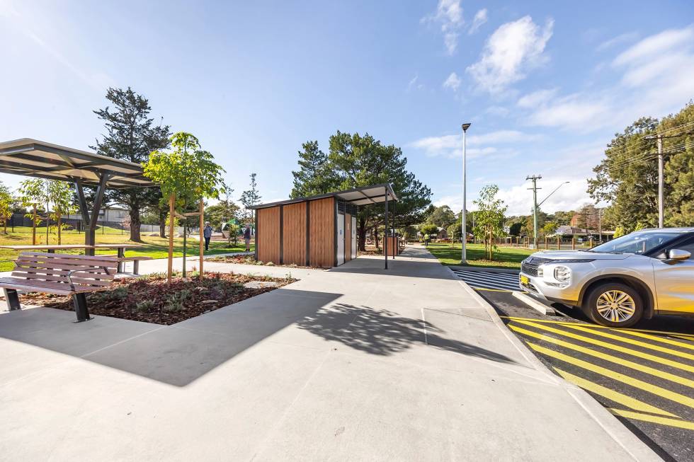 Redbank Reserve | Public Toilet Building