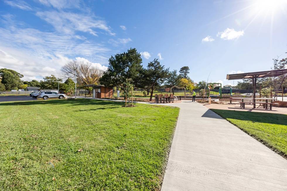 Redbank Reserve | Public Toilet Building