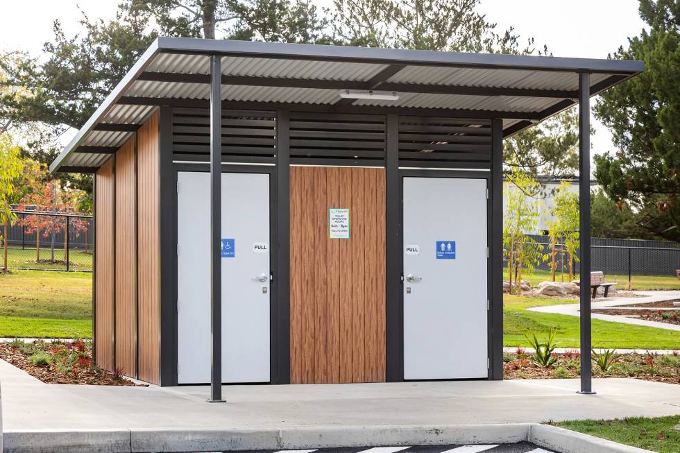 Redbank Reserve | Public Toilet Building