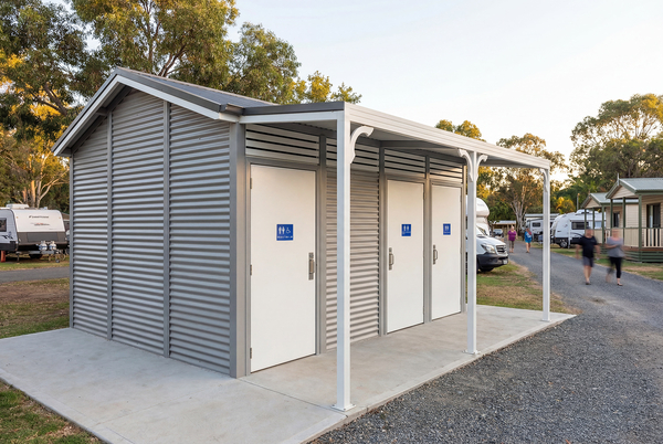 Burton 3 in Windspray and Dover White colour scheme