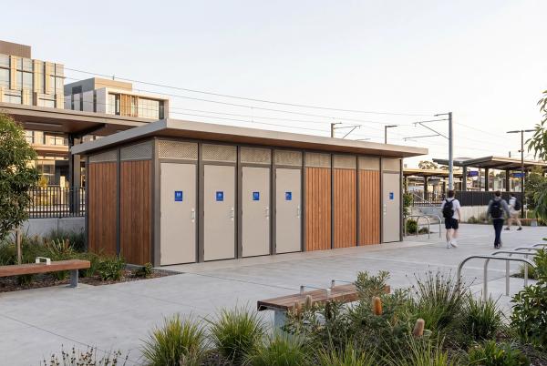 InCube 7 with Spotted Gum Wood Look Aluminium 