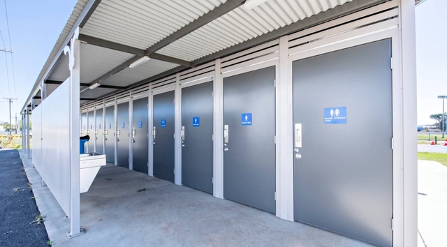 Multi-cubicle configurations for peak event days