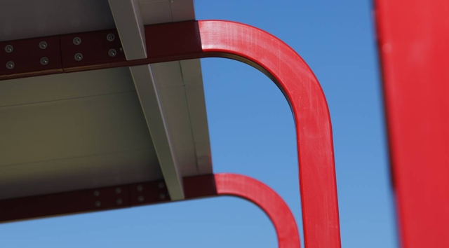 Hot-dip galvanised steel resists salt spray corrosion