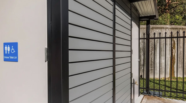 Gaps under walls aids easy washdown