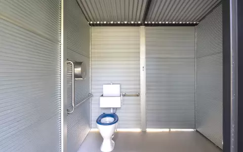 Toilet Building for Murrays Beach