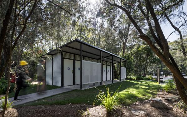 Yarra 7 with Custom Orb Exterior