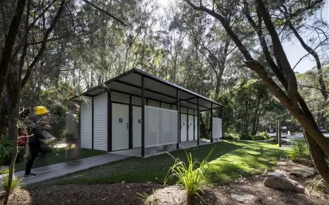 Toilet Building for Murrays Beach