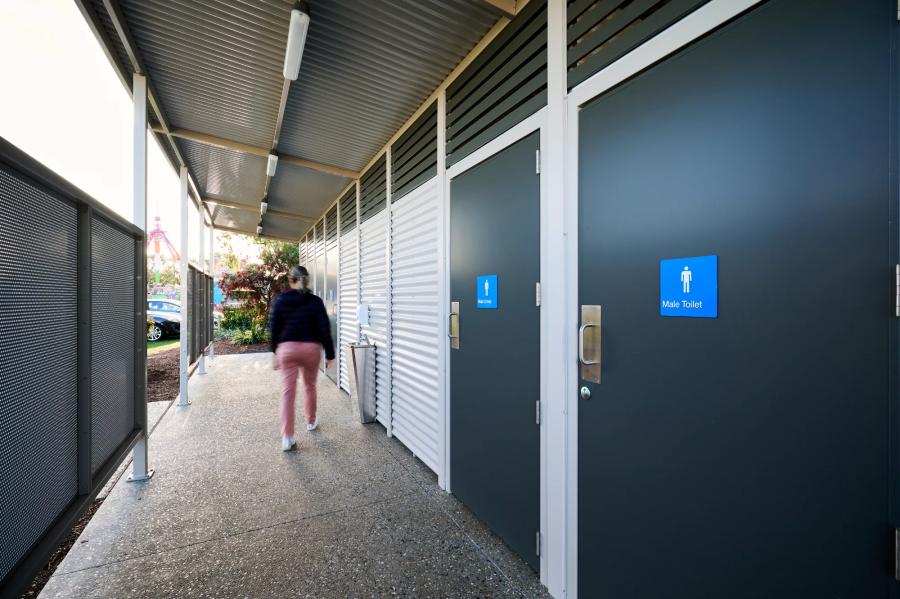 What facilities does the building include?