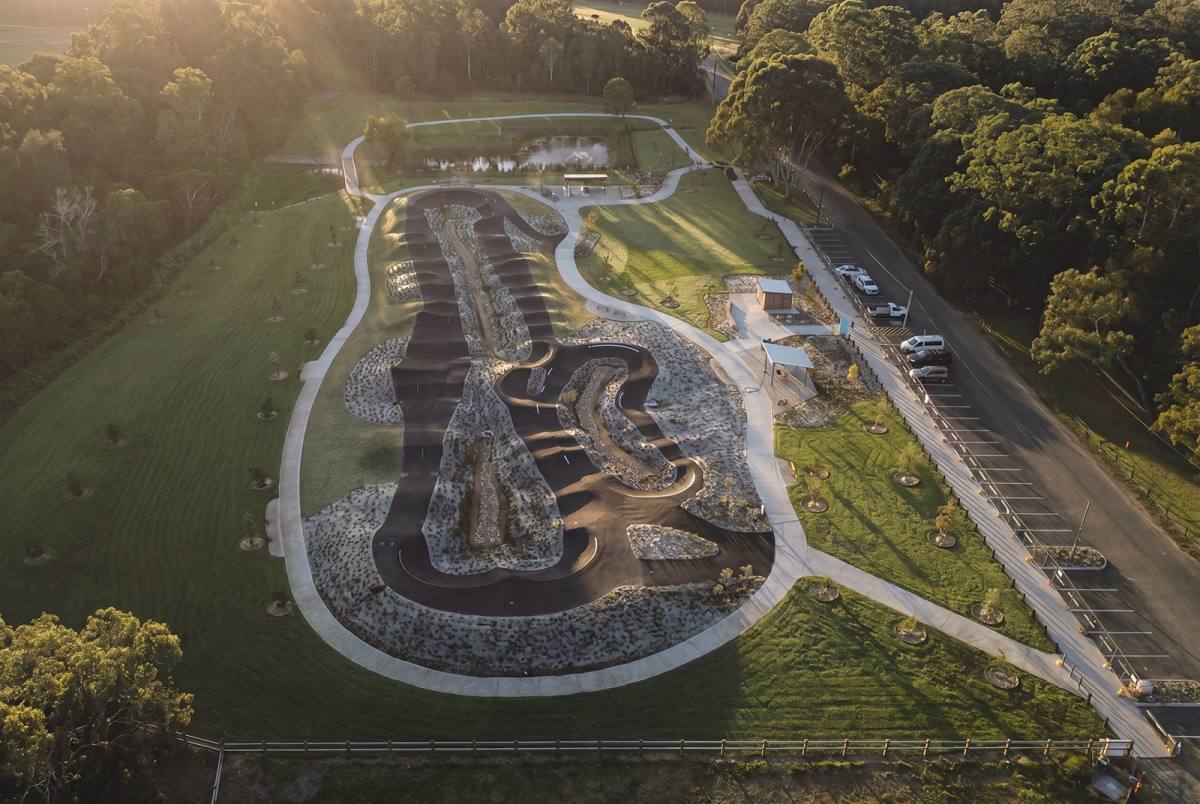Deepwater Park Pump Track | Flood Resilient Custom Public Toilet Building | Modus Australia
