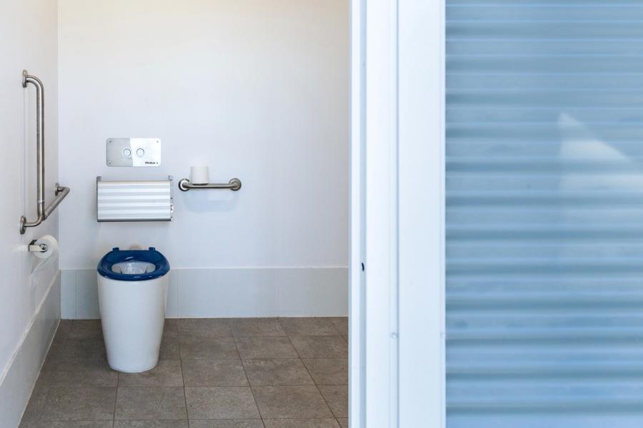 What facilities does the building include?