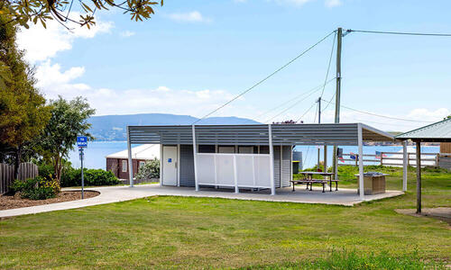 Opossum Bay, Hobart Public Restroom