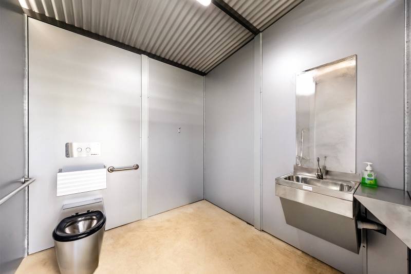 Redbank Reserve | Public Toilet Building